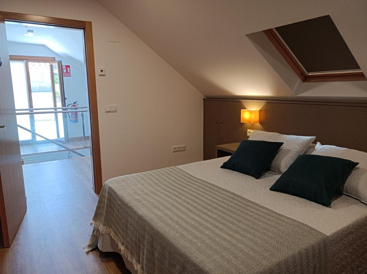 קומבארו Albergue Hostel Nuestra Senora Del Camino מראה חיצוני תמונה