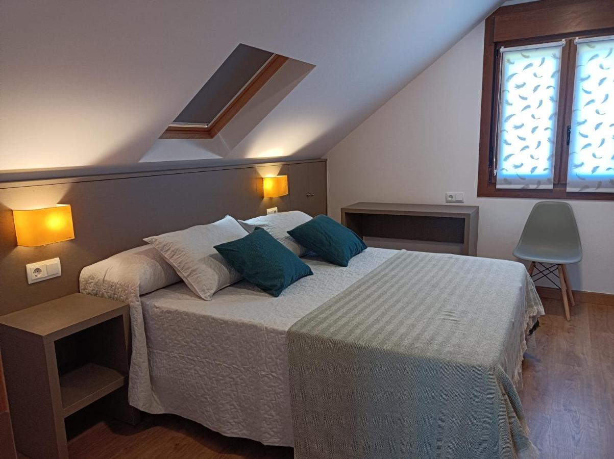 קומבארו Albergue Hostel Nuestra Senora Del Camino מראה חיצוני תמונה
